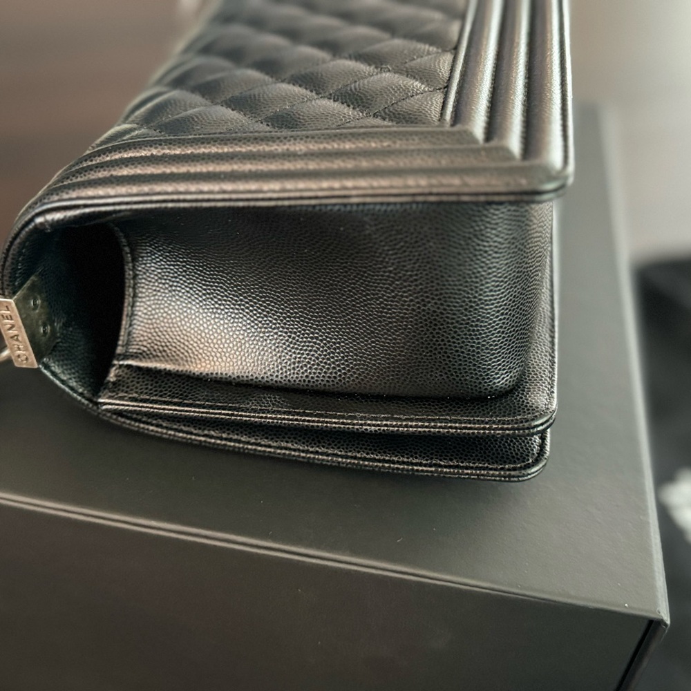 Chanel Boy Caviar Black Ruthenium - Picture 6 of 17